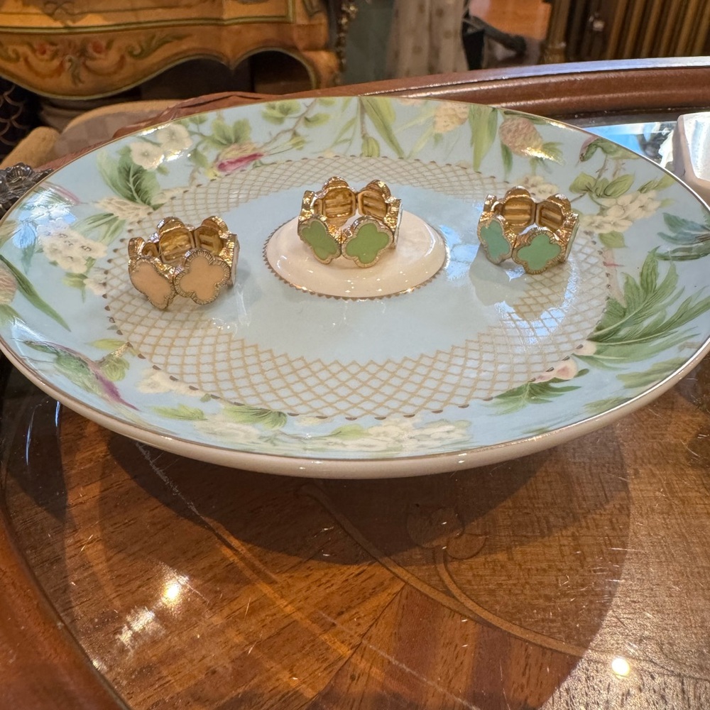 Lot of 3 flexible rings